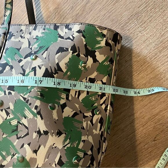 Marc by Marc Jacobs Metropoli Brush Tips Studs Travel Tote, Dark Moss Multi EUC - Picture 13 of 14